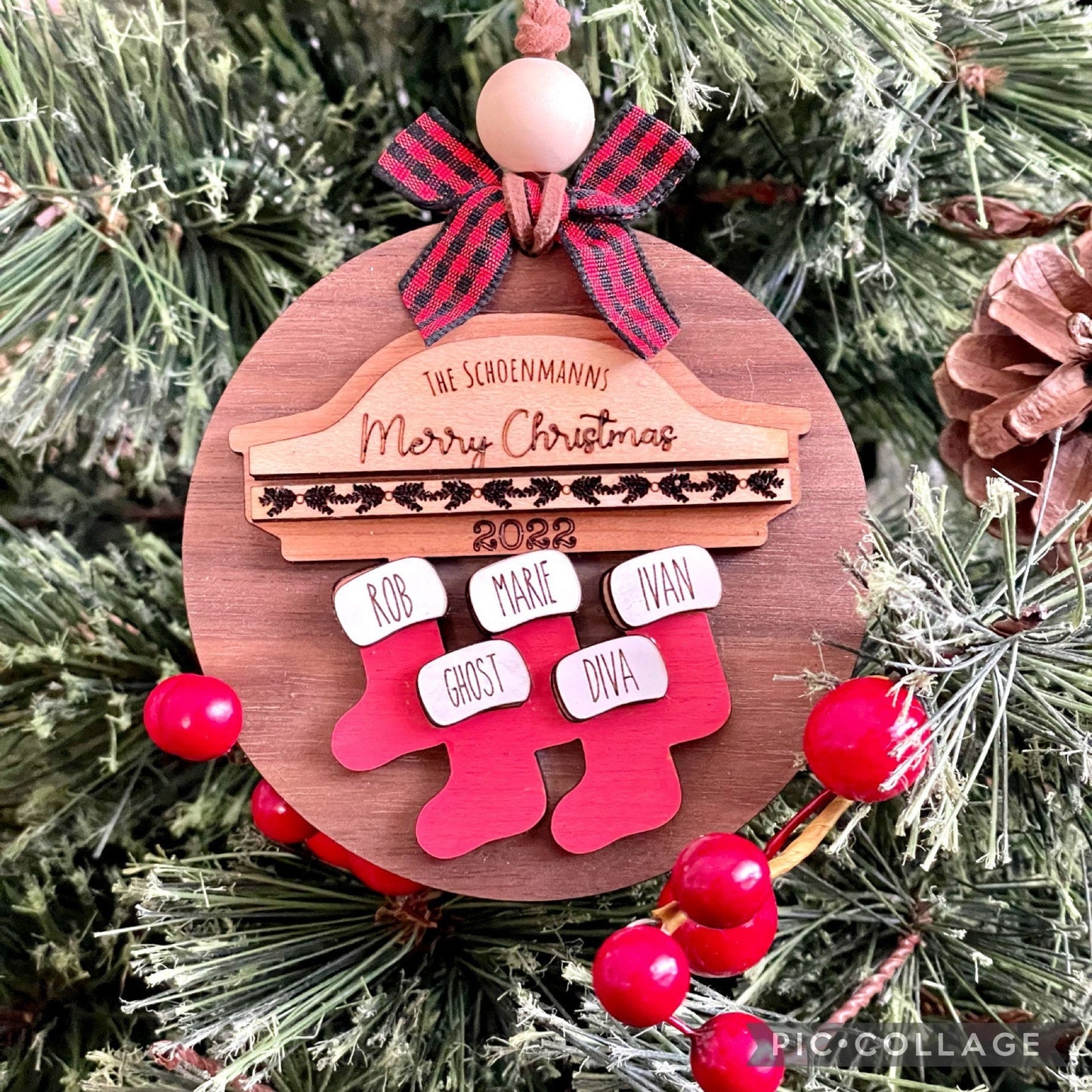 Personalized Gift, Stocking Ornament, Family Ornament up to 8 people, chimney family decoration, Family Keepsake, Christmas Gift for Mom.