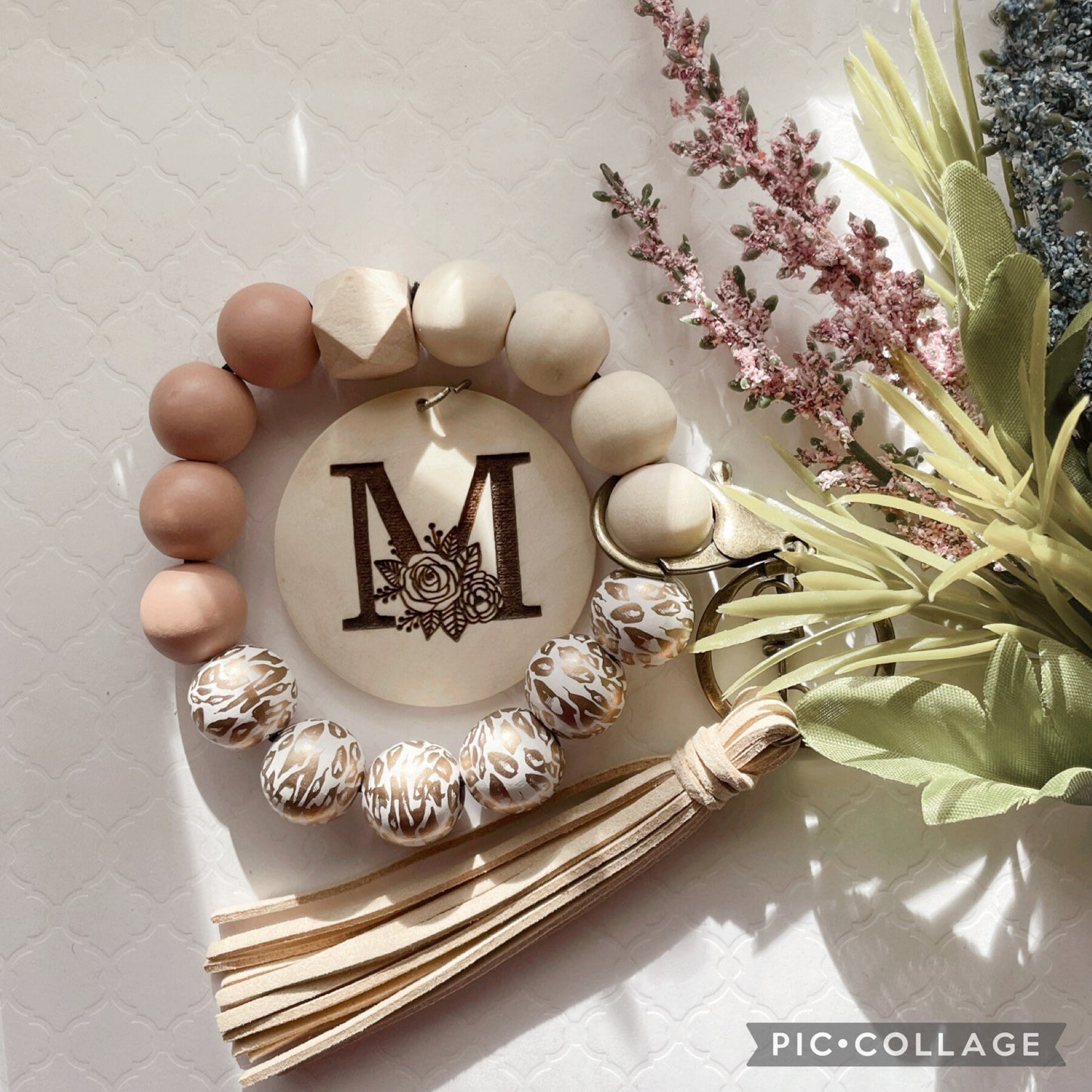 Personalized Wristlet Keychain, Engraved Keychain, Monogram Keychain, Bracelet Keychain, Gift for Her, Gift for Mom, Mama Keychain, Leopard