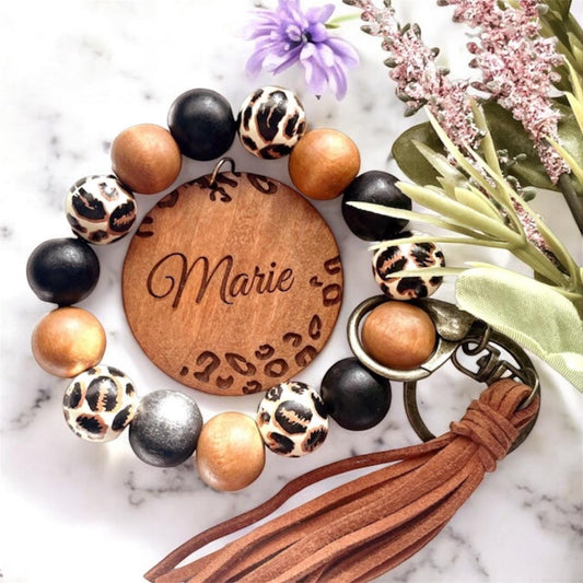 Personalized Wristlet Keychain, Engraved Keychain, Leopard Keychain, Bracelet Keychain, Gift for Her, Gift for Mom, Mama Keychain