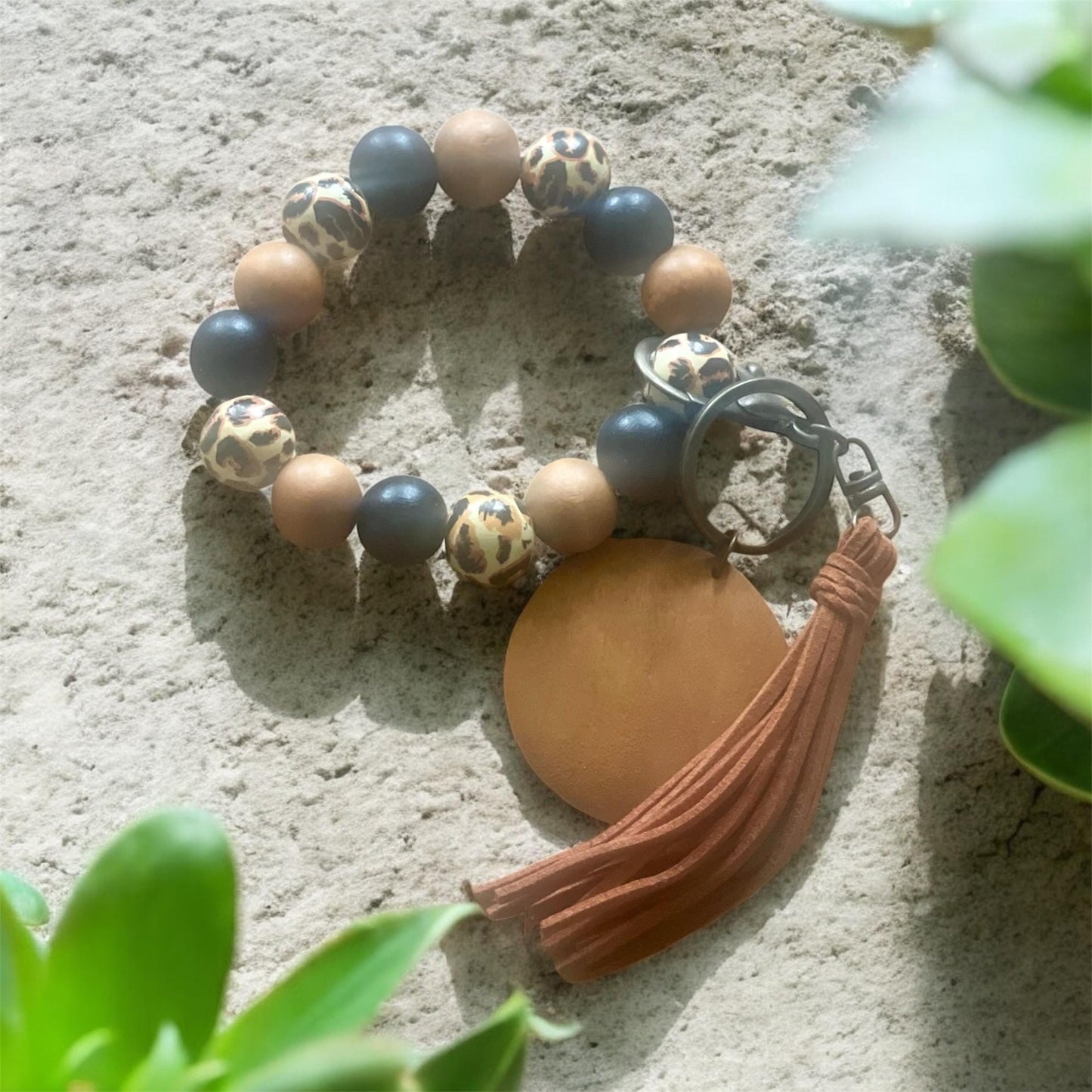 Personalized Wristlet Keychain, Engraved Keychain, Monogram  Keychain, Bracelet Keychain, Gift for Her, Gift for Mom, Mama Keychain, Leopard