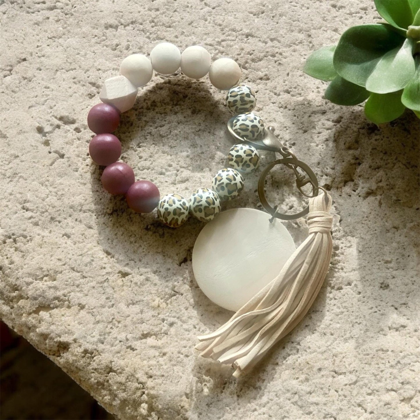 Personalized Wristlet Keychain, Engraved Keychain, Monogram  Keychain, Bracelet Keychain, Gift for Her, Gift for Mom, Mama Keychain, Leopard