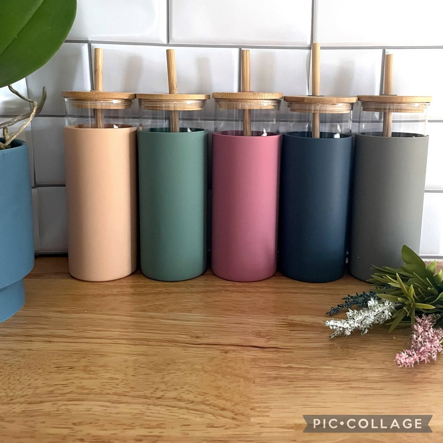 Personalized Glass Tumbler with Silicone sleeve, Glass cup with wooden straw, Gift for Mother’s Day, Gift for Bridal Party, Gift for Her