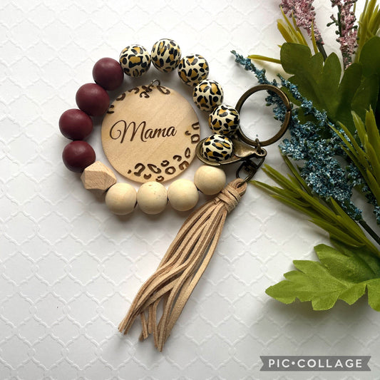 Personalized Wristlet Keychain, Engraved Keychain, Leopard Keychain, Bracelet Keychain, Gift for Her, Gift for Mom, Mama Keychain