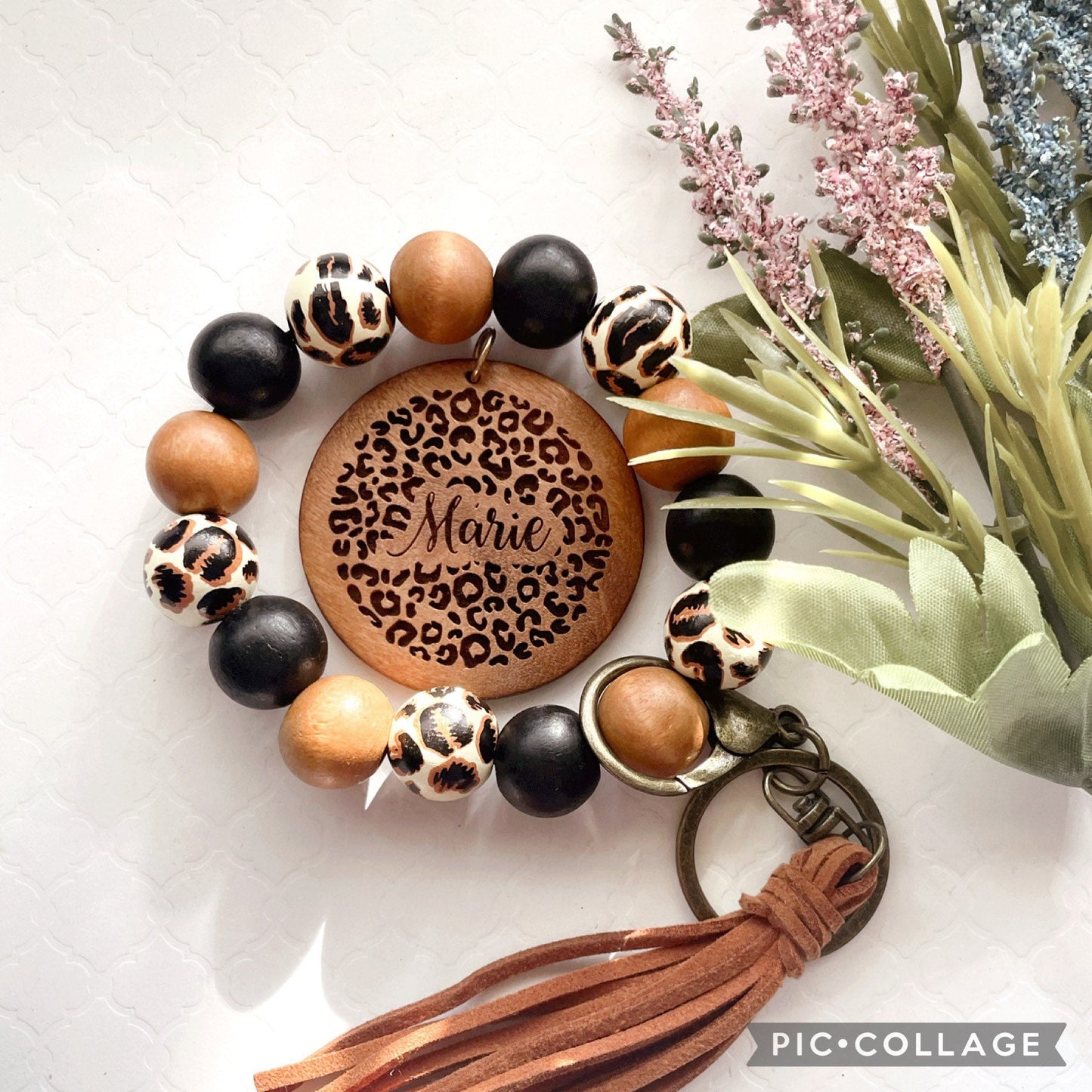 Personalized Wristlet Keychain, Engraved Keychain, Wood Bead Keychain, Bracelet Keychain, Gift for Her, Gift for Mom, Mama Keychain, Leopard