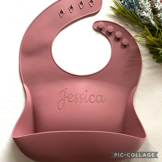 Personalized Silicone Bib for baby, Engraved Adjustable Bib, Bib for toddler, Gift for New Mom, Custom Bib for Daycare, Gift for Baby Shower